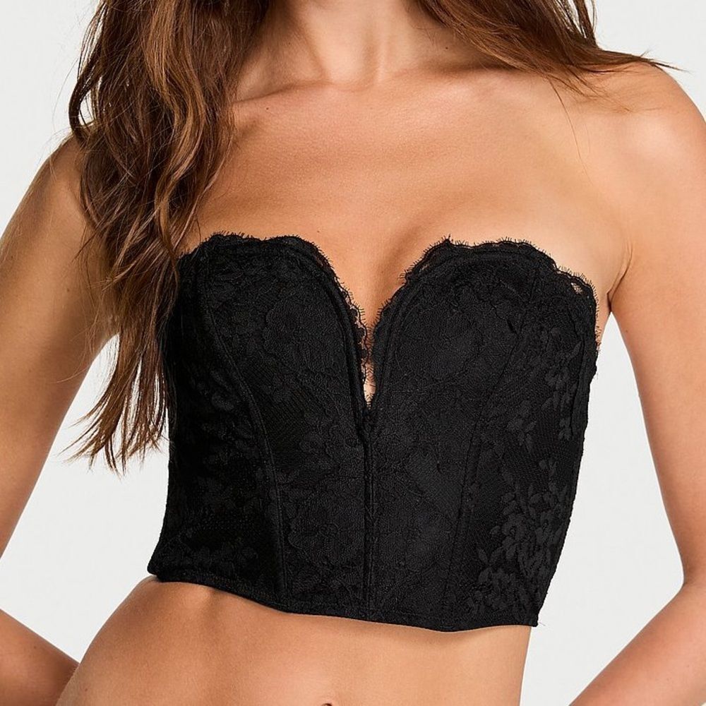 Victoria’s Secret Dream Angels Dare to Dream Lace Deep-V Cropped Corset Top